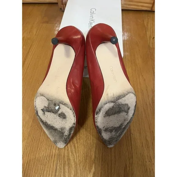 Calvin Klein Red Shoes Size 9.5 Pointed Toe Leather  Pumps With Small Heel - Picture 4 of 7